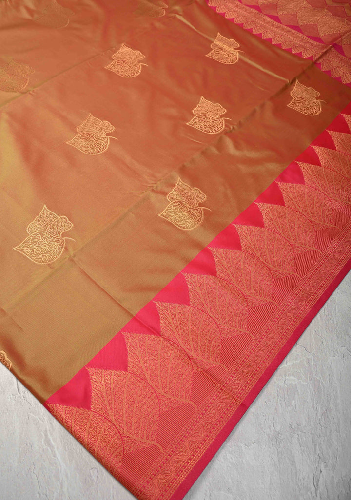 Green Dual tone Kanchi Semi Silk Saree with Leaf Buttas and Zari Border