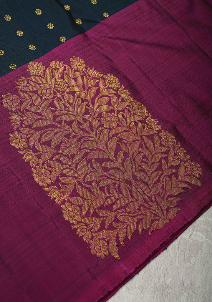 Deep Emerald Green  Kanjivaram Pure Silk Saree with zari Butti and Distinct Floral Motifs on Border | SILK MARK CERTIFIED