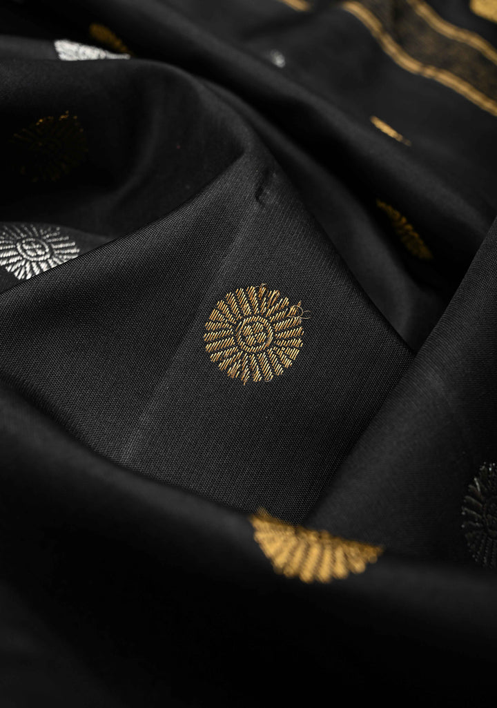 Black Gadwal Pure Silk Saree with Sona Rupa Buttas and Gold Zari Border | SILK MARK CERTIFIED