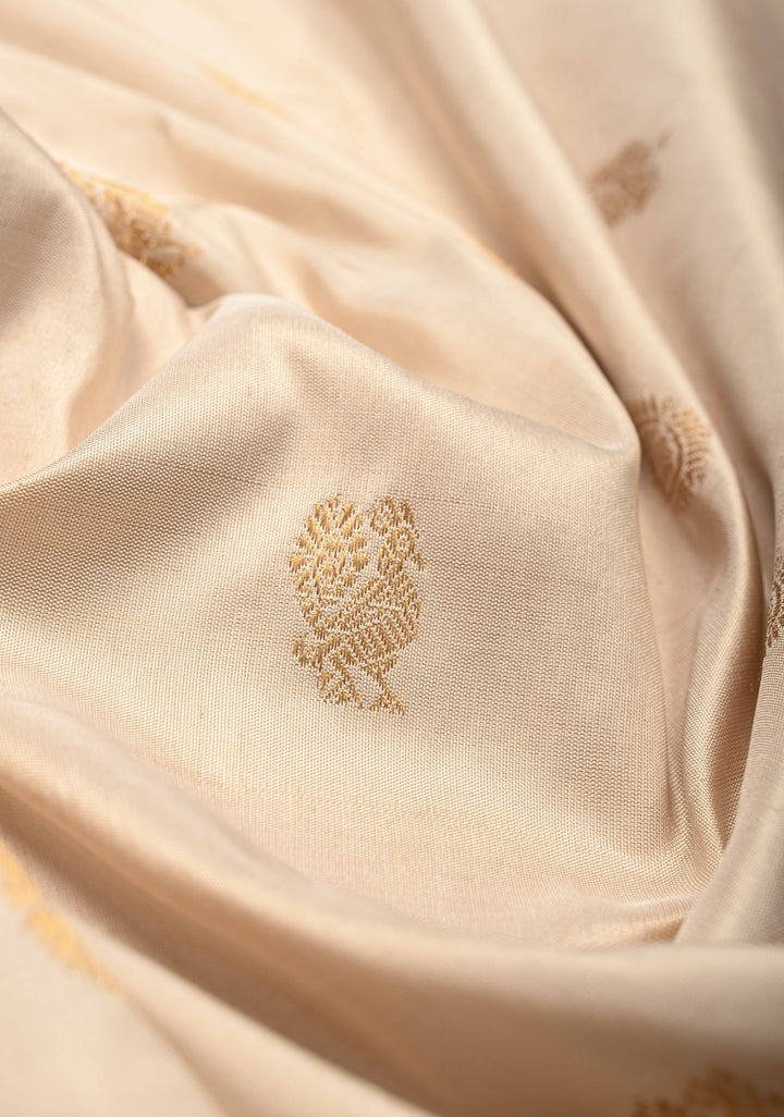 Off White Pure Gadwal Silk Saree with Zari Buttas and Contrast Zari Border | SILK MARK CERTIFIED