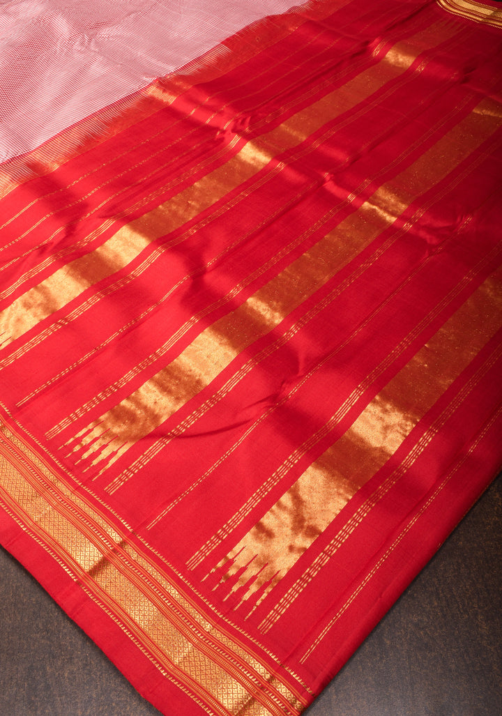 Charming Vintage Checks Gadwal Pure Silk Saree With contrast Red Border | SILK MARK CERTIFIED