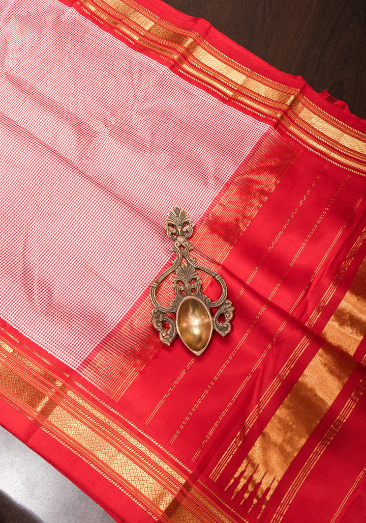 Charming Vintage Checks Gadwal Pure Silk Saree With contrast Red Border | SILK MARK CERTIFIED