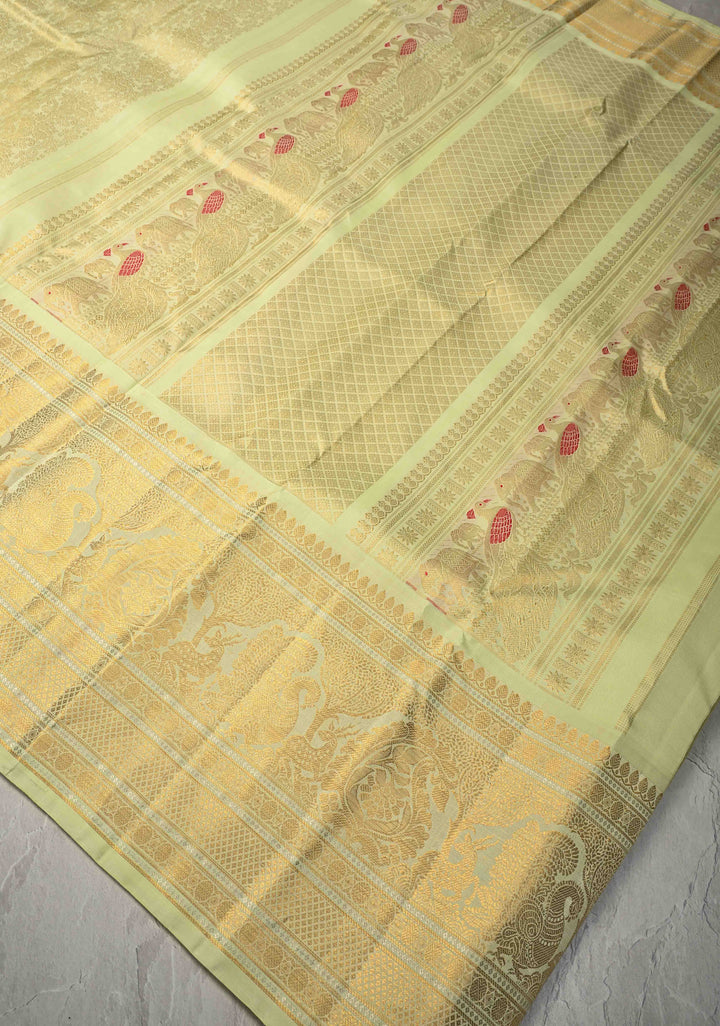 Pastel Green Pure Gadwal Silk Saree with Floral Brocade and Zari Border | SILK MARK CERTIFIED