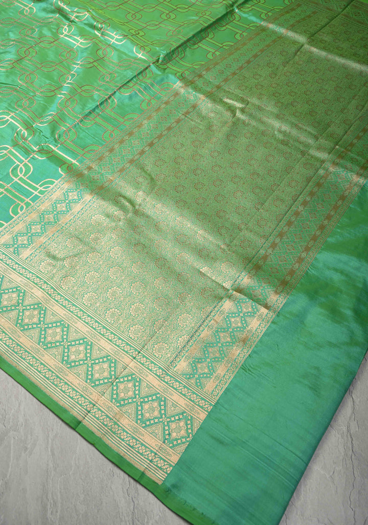 Green Dual tone Banarasi Katan Silk Saree with Trellis Brocade and Zari Borders | SILK MARK CERTIFIED