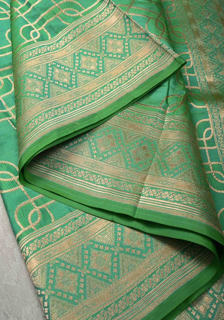 Green Dual tone Banarasi Katan Silk Saree with Trellis Brocade and Zari Borders | SILK MARK CERTIFIED