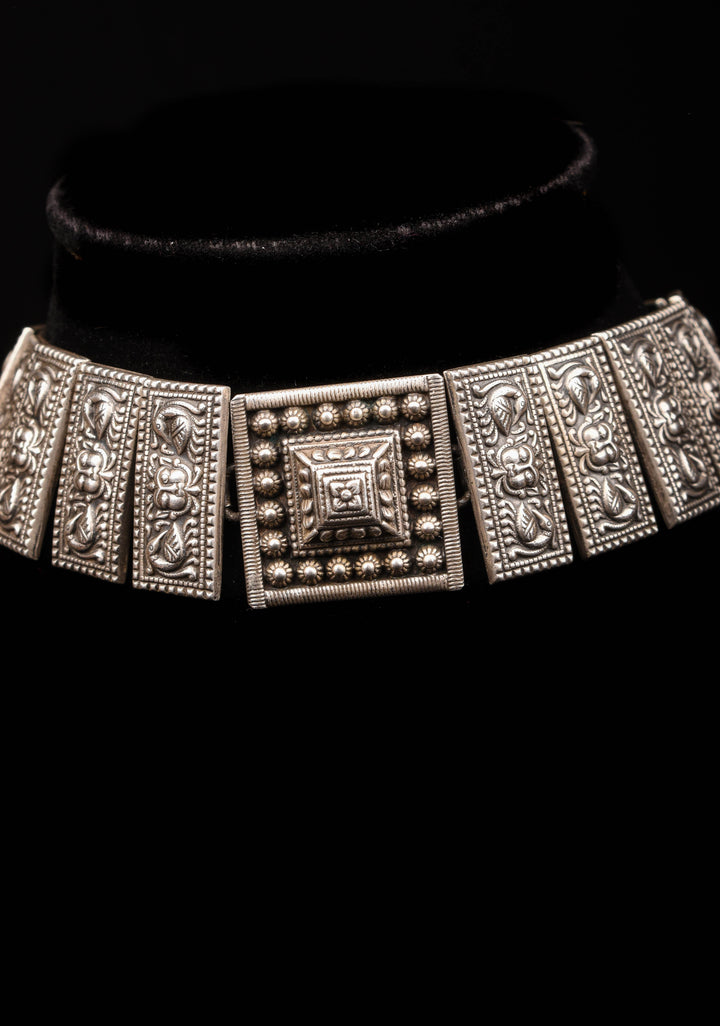 92.5 Silver Keerti Mukha 15 Unit Choker with interconnected pieces in Antique Finish