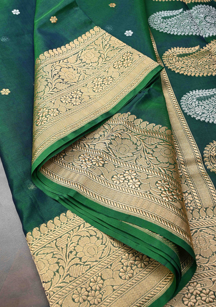 Emerald Green Dual Tone Banarasi Kora Silk Saree with Sona Rupa Floral Buttas and Resplendant Pallu | SILK MARK CERTIFIED