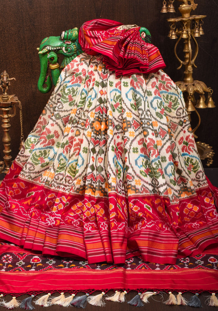 Ivory Pure Silk Saree with Intricate Ikkat patterns | SILK MARK CERTIFIED