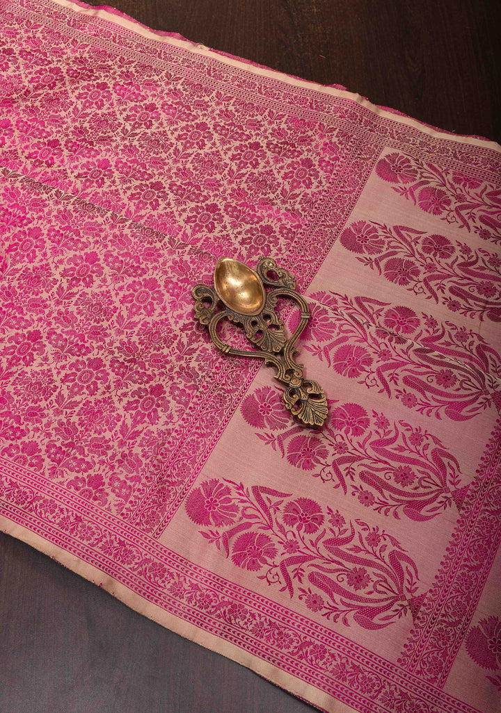 Mesmerizing Beige Tanchoi Floral Brocade Banarasi Satin Silk Saree | SILK MARK CERTIFIED