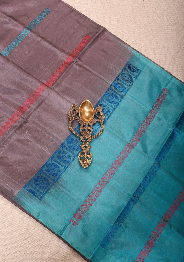 Vegan Silk Saree in Gray with Fancy Cyan Pallu – A Refined Fusion of Subtlety and Vibrance