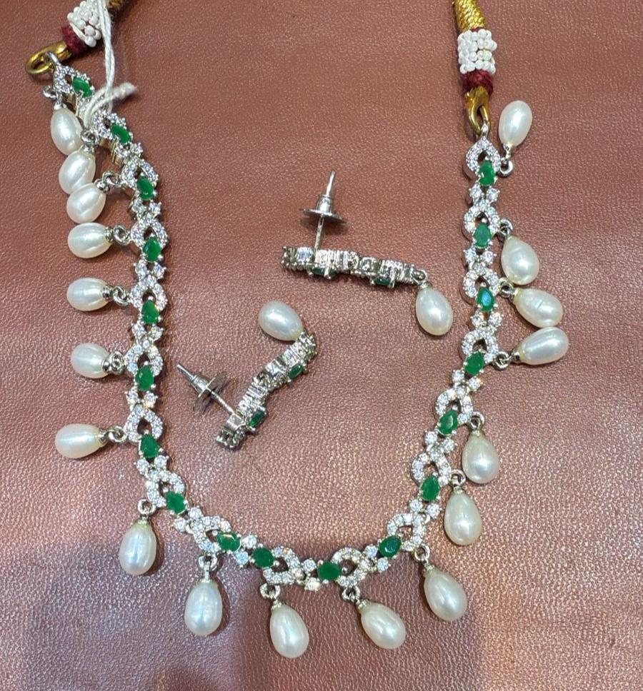 Pure Pearls Necklace and earring set