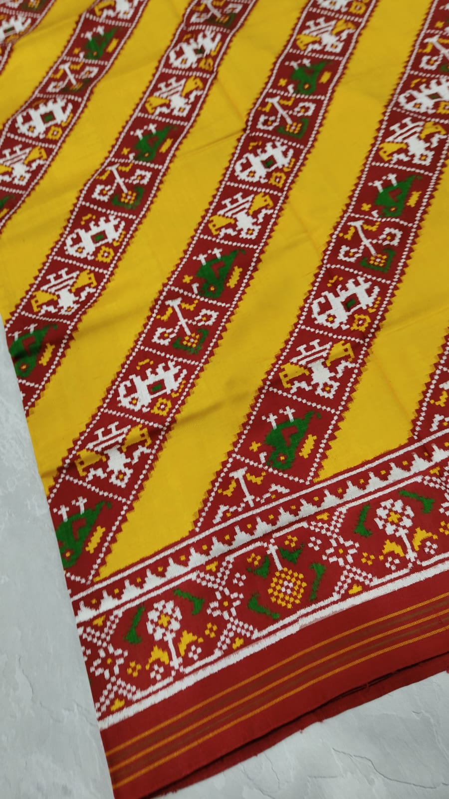 Authentic Double Ikkat Patan Patola Handwoven Saree with  Diagonal Pattern in Yellow | SILK MARK CERTIFIED