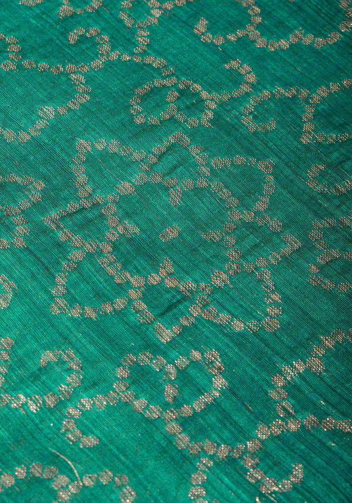Authentic Banarasi Dotted Trellis pattern Pure Dupion Silk saree in Green with Kadhuwa Zari Border | SILK MARK CERTIFIED