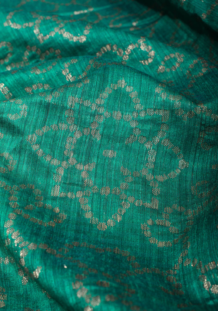 Authentic Banarasi Dotted Trellis pattern Pure Dupion Silk saree in Green with Kadhuwa Zari Border | SILK MARK CERTIFIED