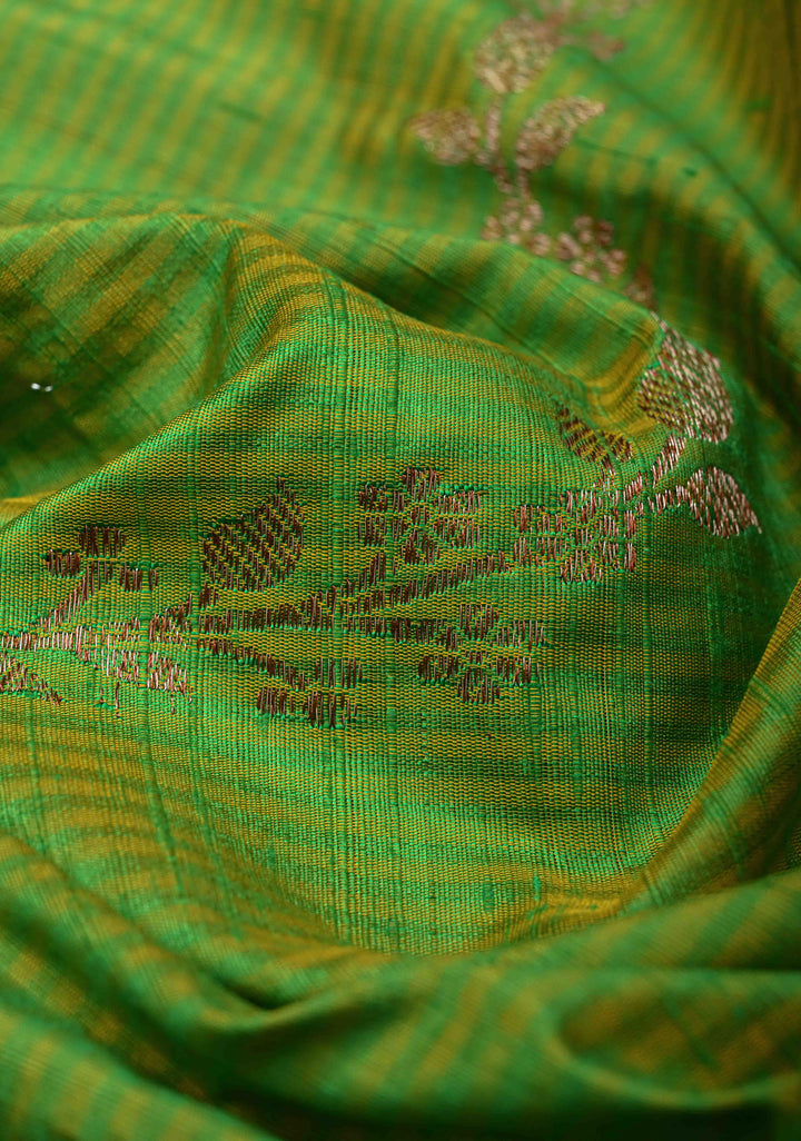 Green -Yellow Dual Tone Dupion Banarasi Pure Silk Saree with Jungla Leheria Jaal Pattern and Antique Zari Borders | SILK MARK CERTIFIED