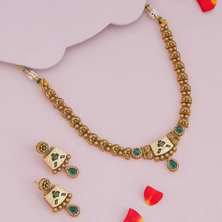 Antique Gold Plated Choker Necklace with Pendant and Matching Earrings