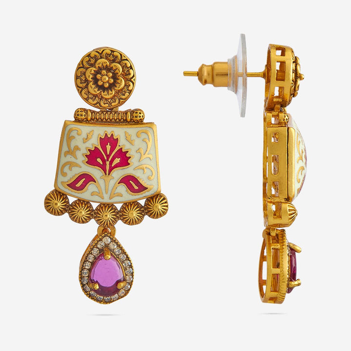 Antique Gold Plated Choker Necklace with Pendant and Matching Earrings