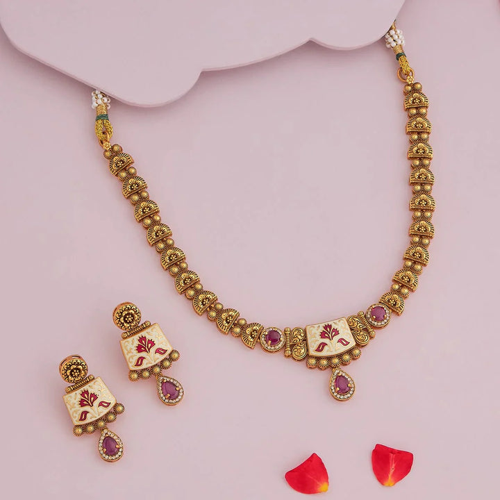 Antique Gold Plated Choker Necklace with Pendant and Matching Earrings
