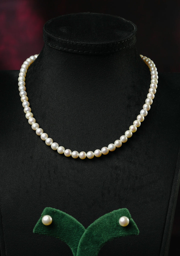 Luxurious Single Line Pearl AAA quality Pearl Necklace Set