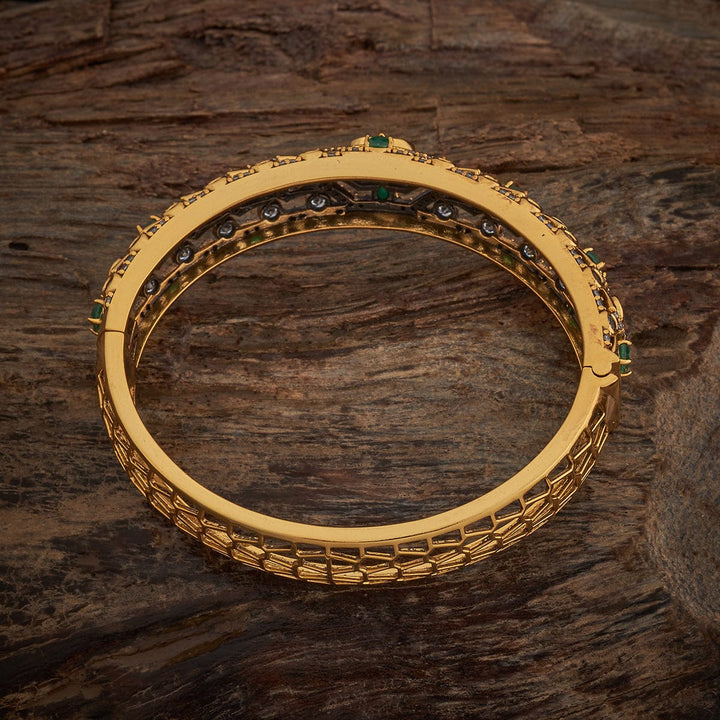 Victorian Finish Adjustable Kadaa with Green Stones – Single Piece