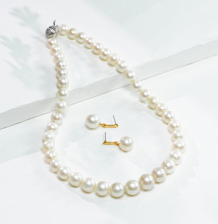 10 -13.30 MM White South Sea Pearls Necklace and earrings set
