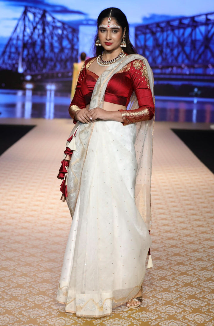 Exquisite Off White Sona Rupa Zari Jamdani with Pocket Sequins on Muslin Saree | SILK MARK CERTIFIED