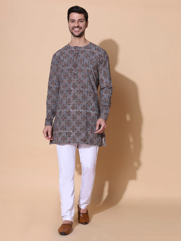 Vigyaan Ajrakh Print Cotton Kurta in Indigo