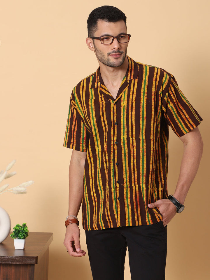 Walnut Men Batik Print Cotton Shirt in Brown for Men