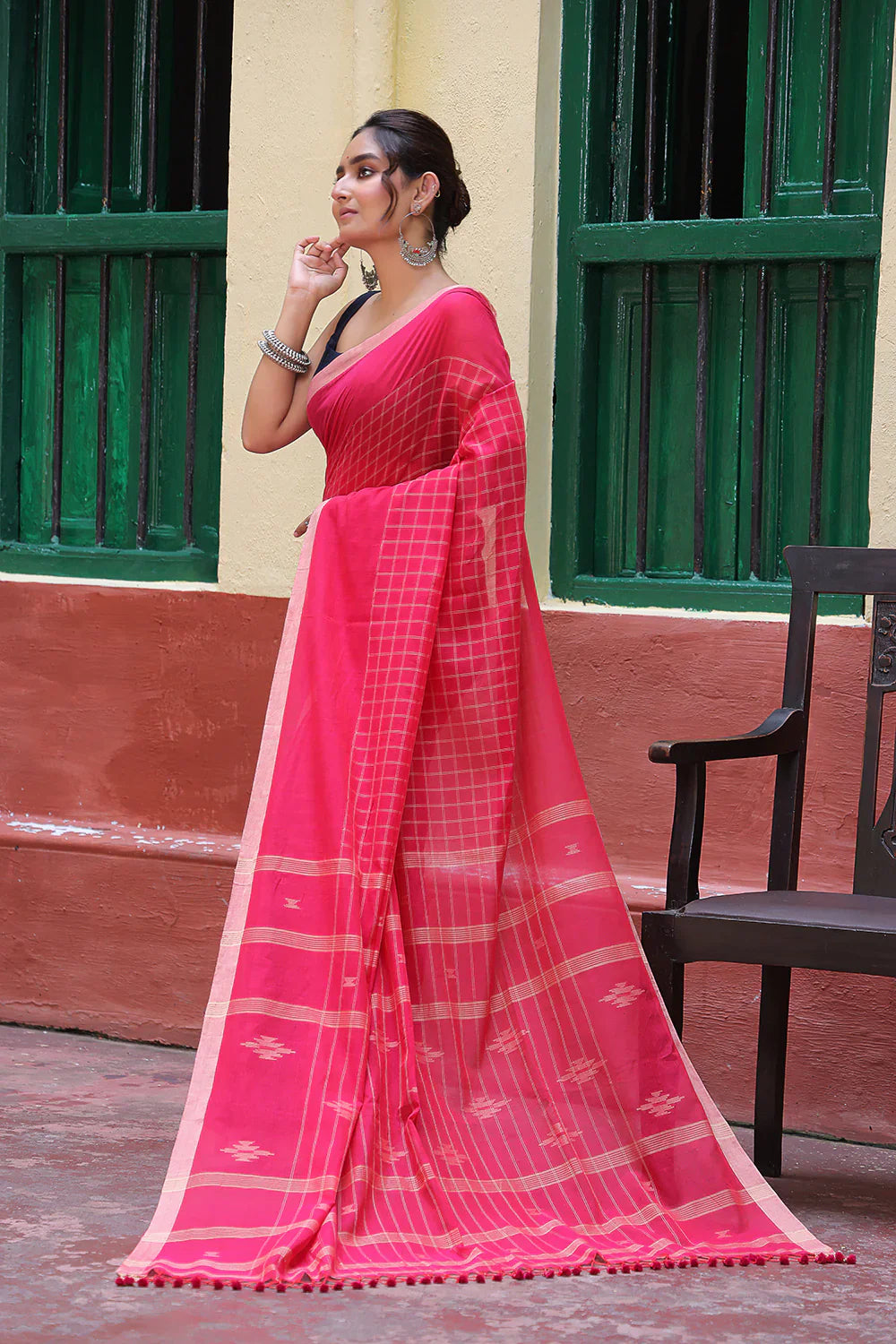 Handloom Hot Pink Mulmul Cotton Jamdani Saree | SHOBITAM