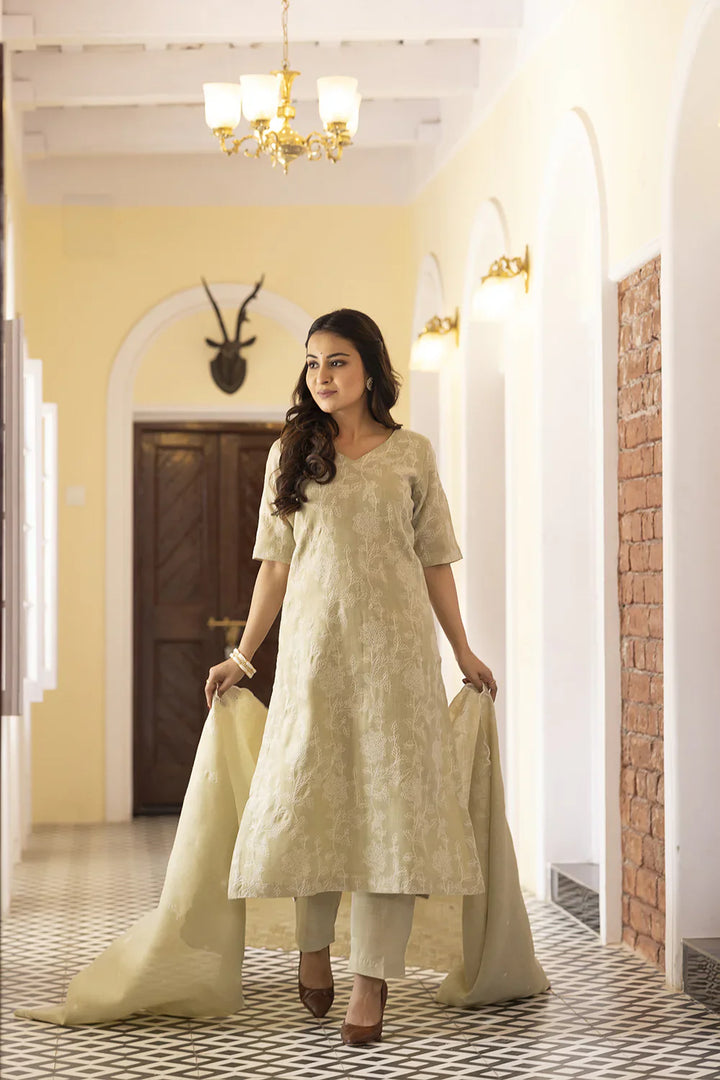 Green Essence Linen Emnbriodered Kurta Set With Dupatta | SHOBITAM
