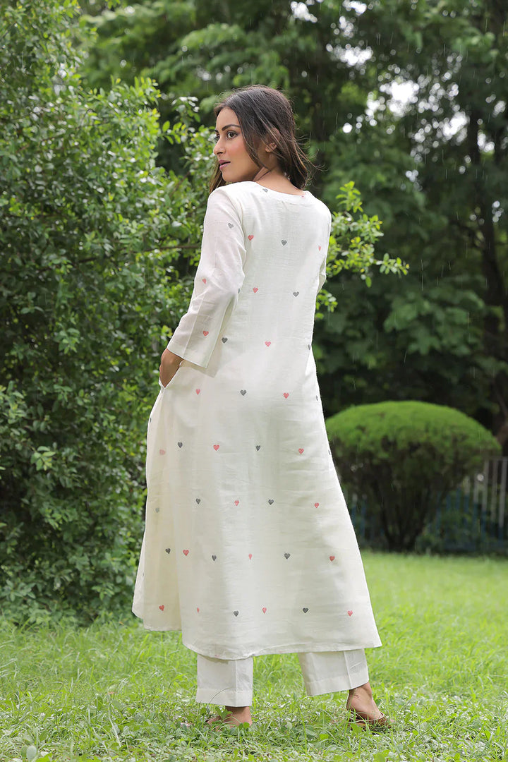 Handloom White Pure Cotton Heart Shape Jamdani Kurta Set With Dupatta | SHOBITAM