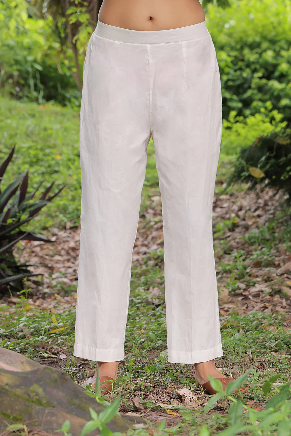 Handloom White Pure Cotton Heart Shape Jamdani Kurta Set With Dupatta | SHOBITAM