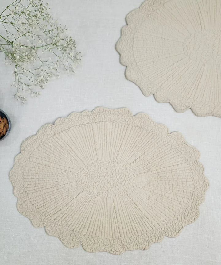 Set of 2 quilted cotton Cream oval table mats (14.5"x20.5") | SHOBITAM