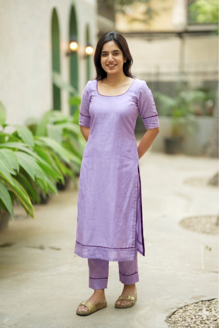 Raha Lilac Kurti Set (Set of 2) | SHOBITAM