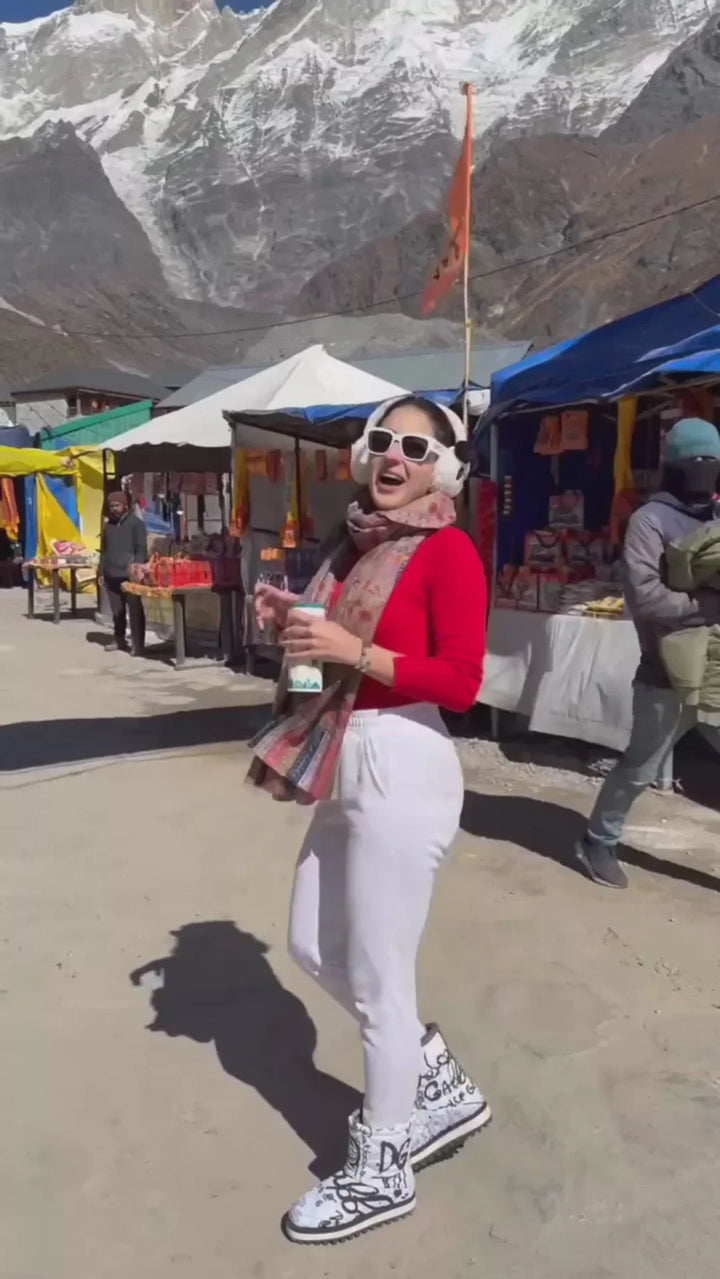 Sara Ali Khan in Cashmere Kalamkari and Thread Work Stole, 28X80