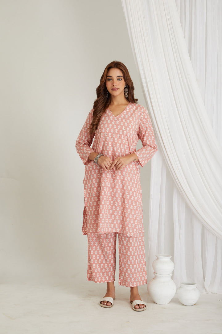 Splash of Peach Cotton Printed Loungewear Co-ord Set