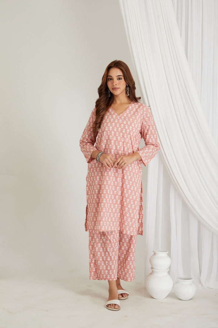 Splash of Peach Cotton Printed Loungewear Co-ord Set