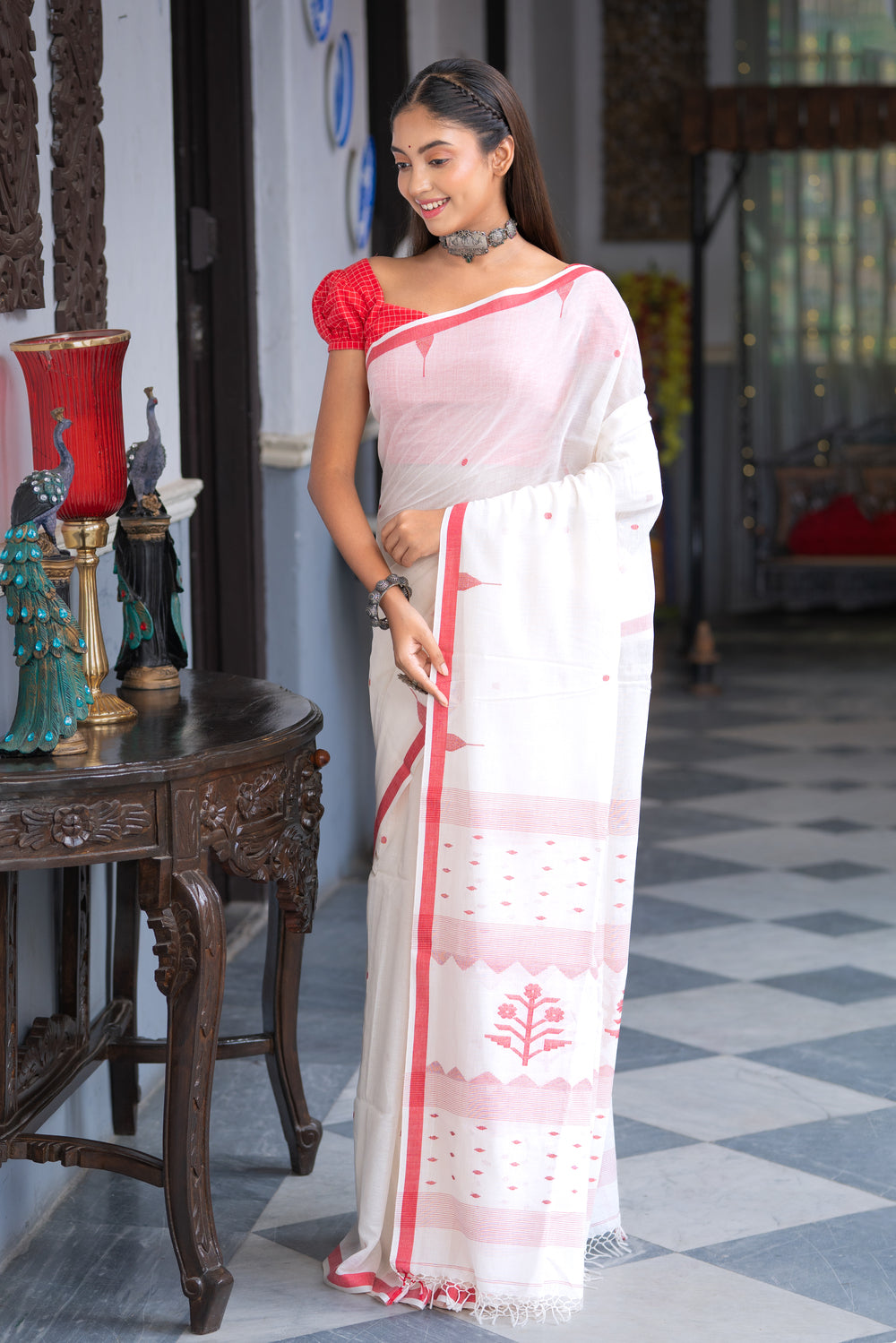 Handloom White Pure Cotton Laal Paar Jamdani Saree with Red Border | SHOBITAM