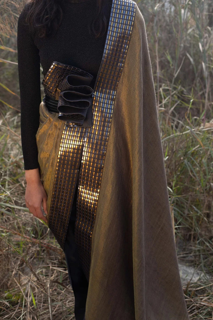 Sachi Bhasin In Qaasid by Amit Agarwal, 40x80