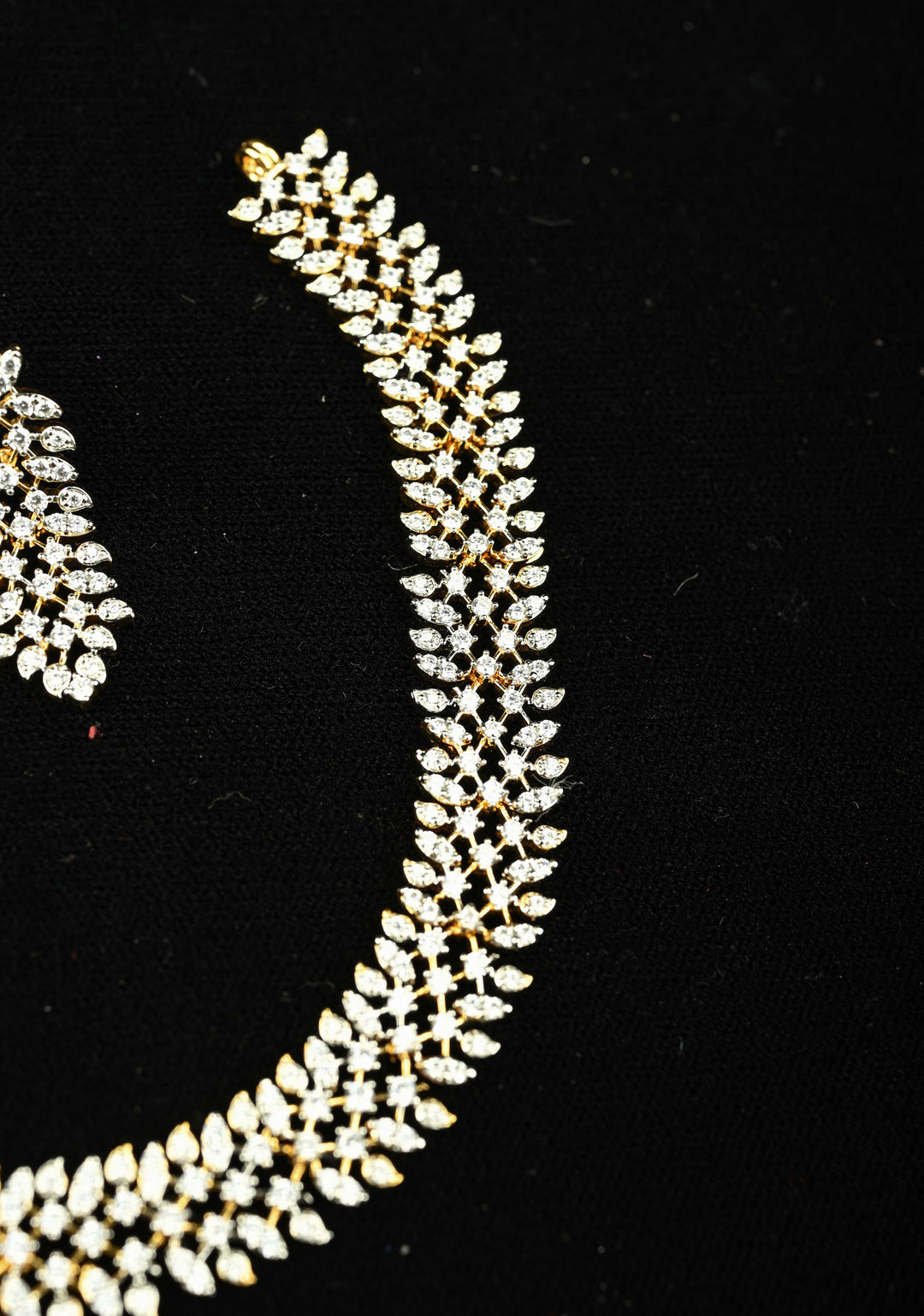 92.5 Silver, 24 Kt Gold Plated Lightweight Leaf design Short Necklace Set