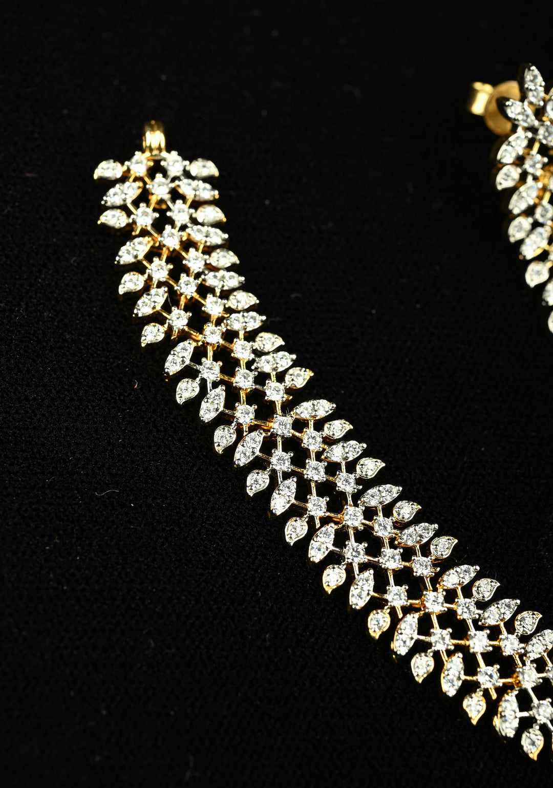 92.5 Silver, 24 Kt Gold Plated Lightweight Leaf design Short Necklace Set