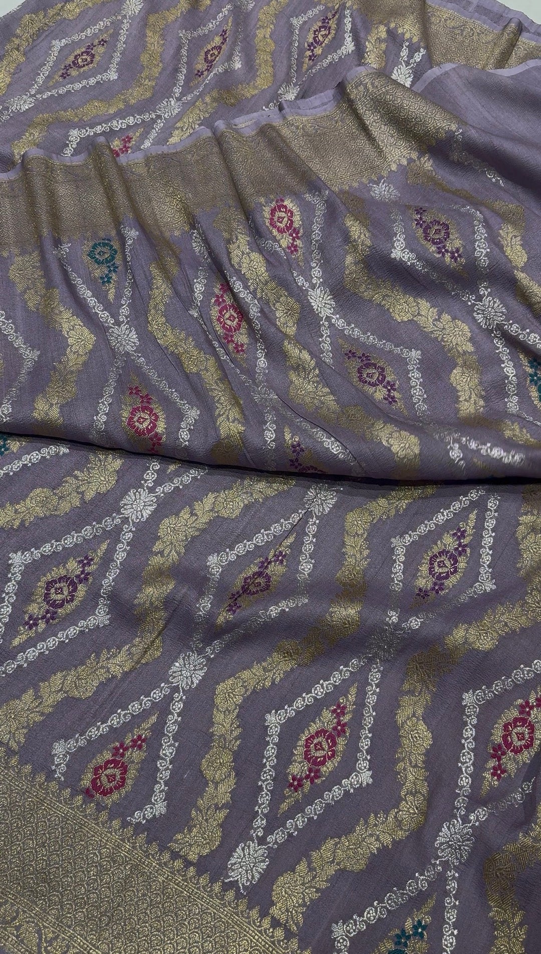 Dusty Lilac Geomatric Design on Banarasi Tussar Georgette Saree with Meenakari Sona Rupa Buttas and Zari Border| SILK MARK CERTIFIED
