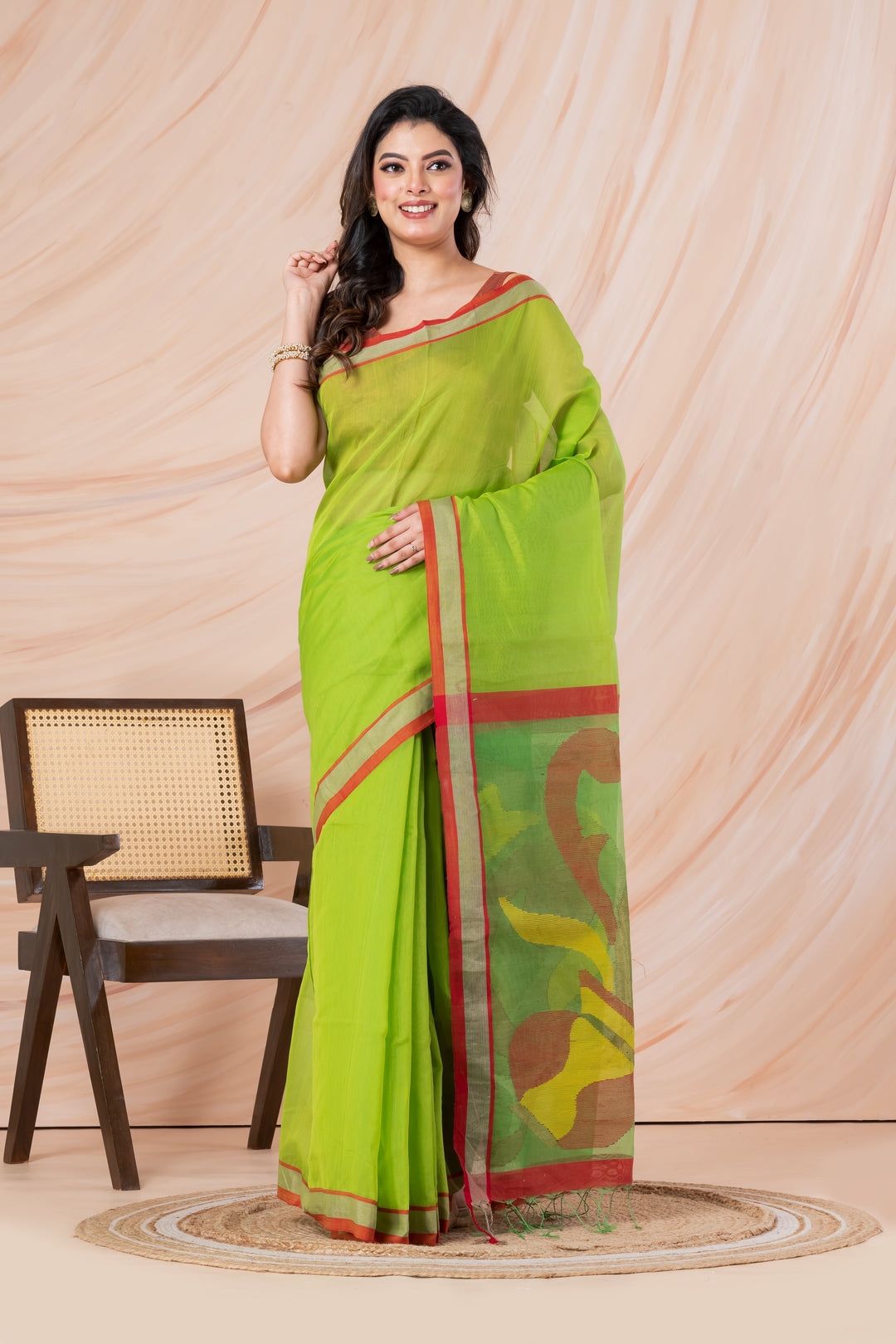 Parrot green handloom cotton-silk, jamdani pallu | SHOBITAM