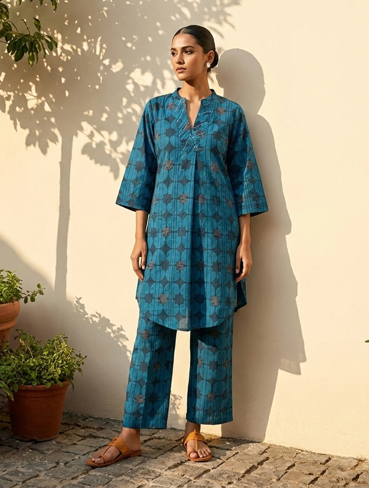 Blue Geometric Print Kurta Pant Set | SHOBITAM
