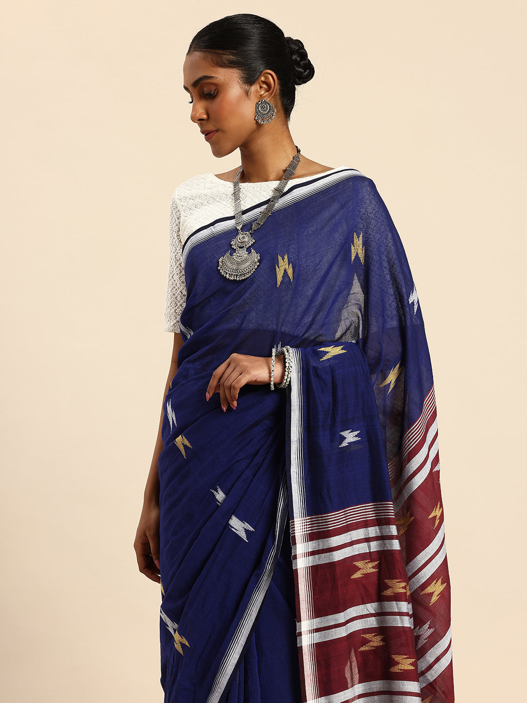 Blue & Red Handloom Cotton Jamdani Saree | SHOBITAM