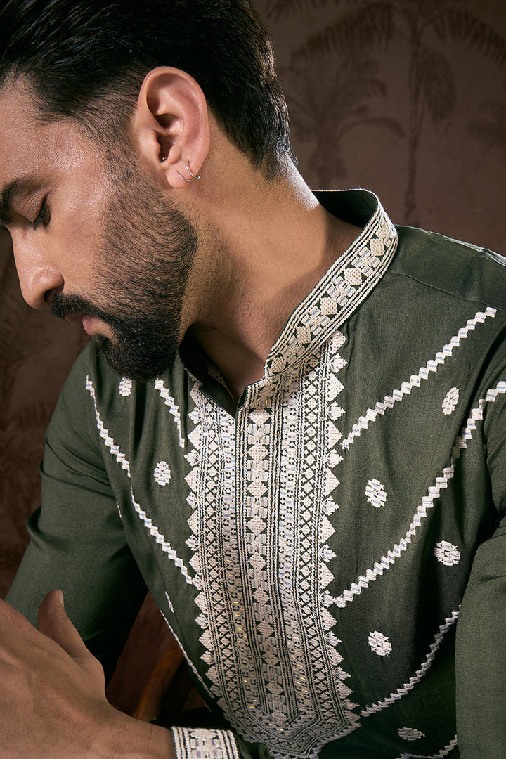 Green Silk Blend Solid Embroidered Straight Kurta With Trouser | SHOBITAM