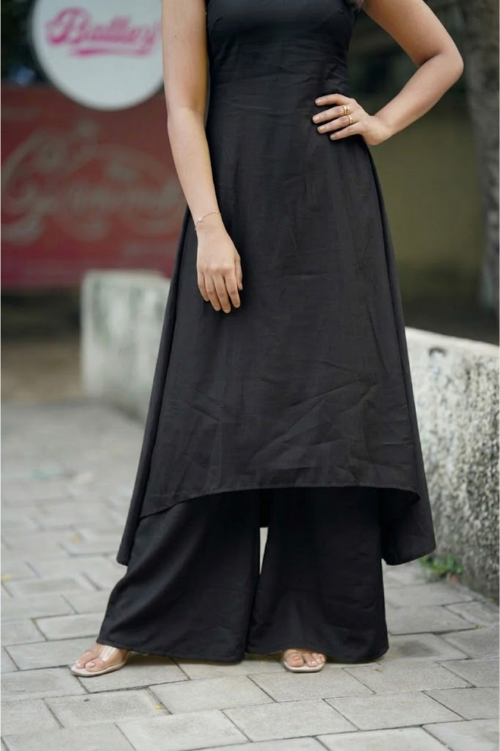 Nandhitha Black Kurta Set ( Set of 2) | SHOBITAM