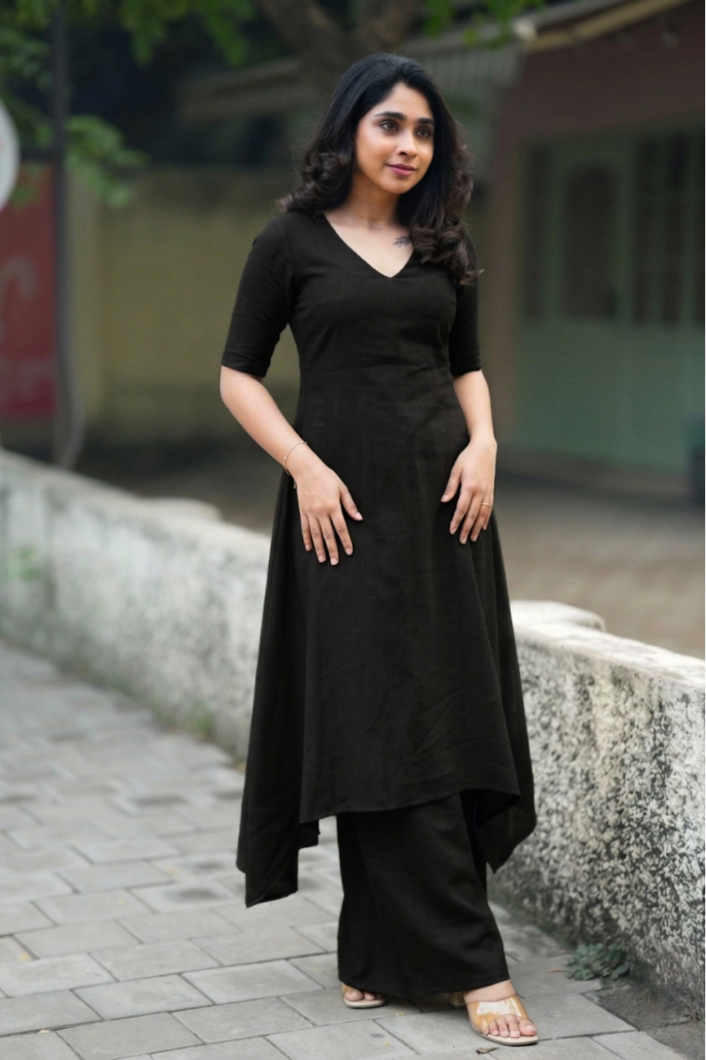 Nandhitha Black Kurta Set ( Set of 2) | SHOBITAM