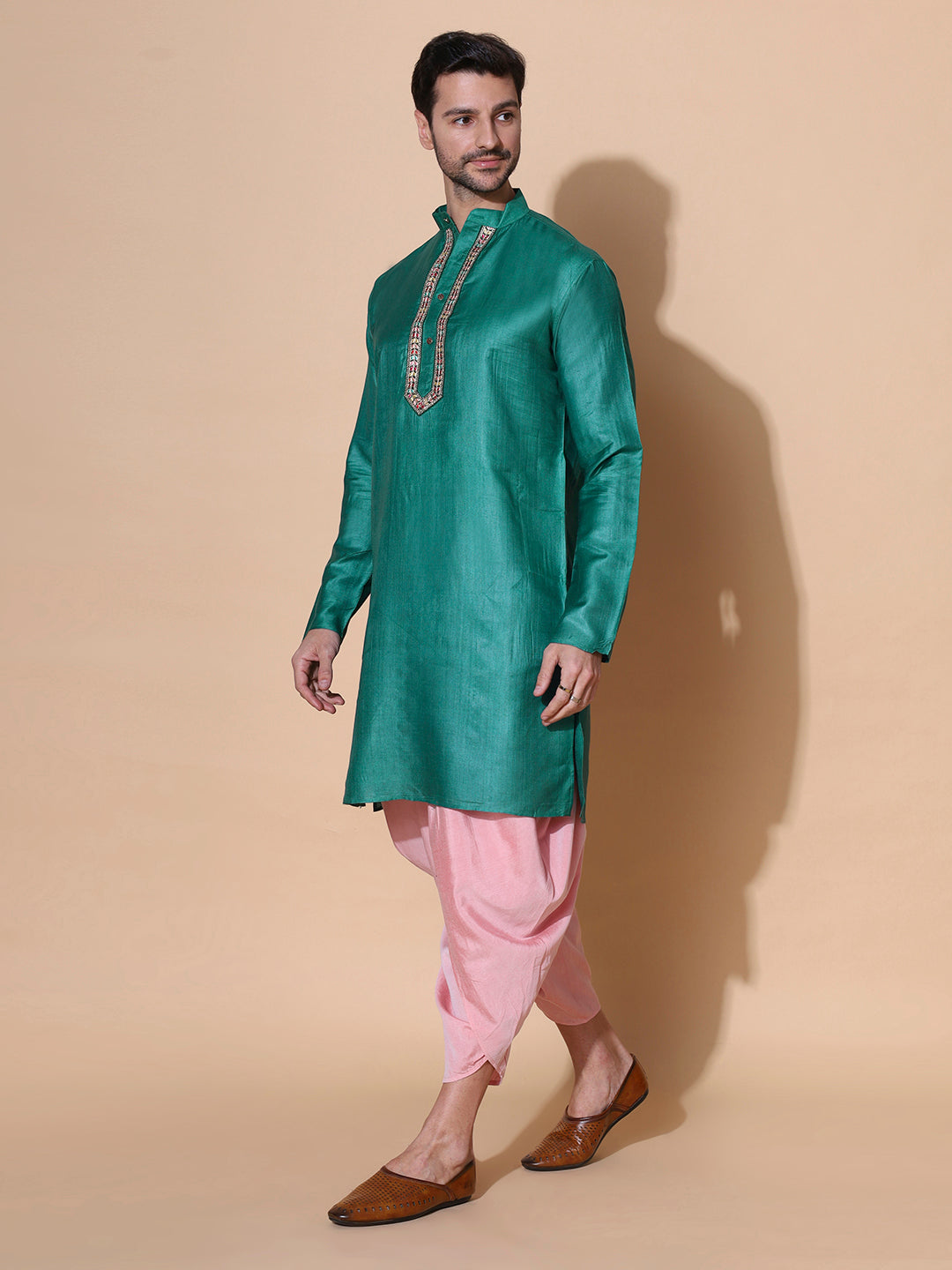Panna Men Khadi Silk Handwoven Half Sleeve Kurta