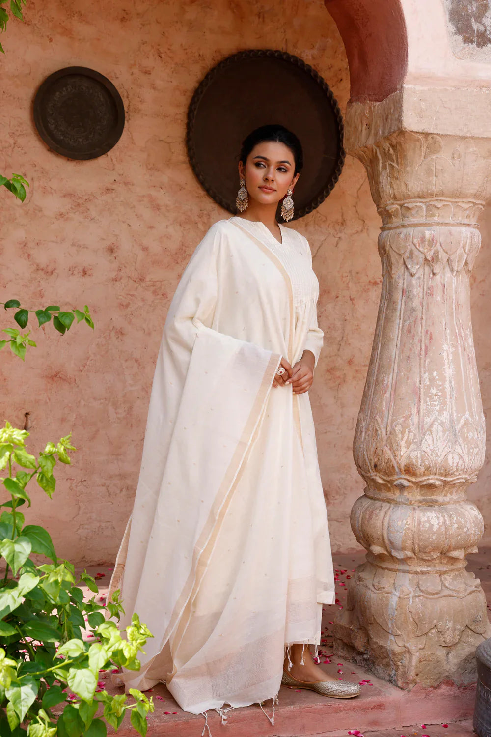 Handloom Off White Zari Jamdani Kurta Set With Dupatta | SHOBITAM